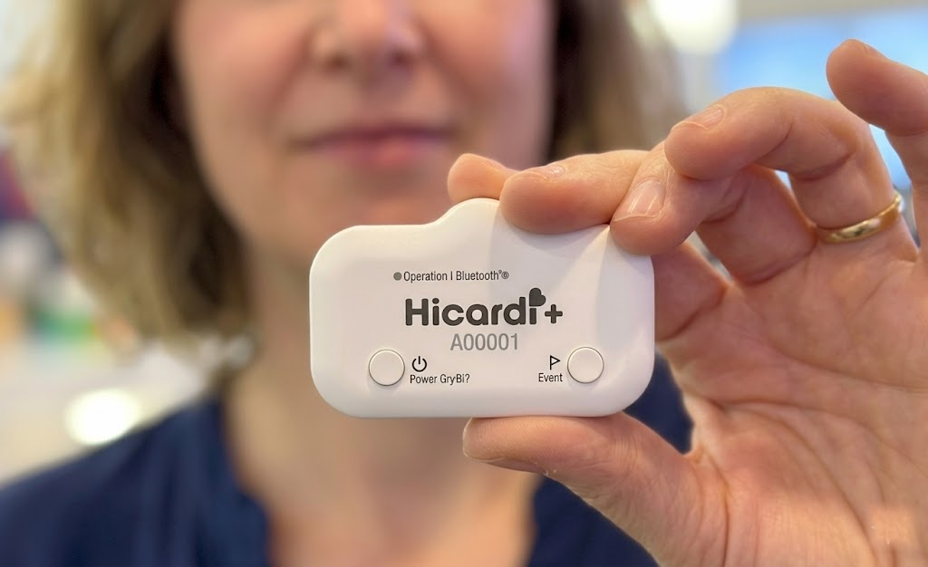HiCardi+ wireless SmartPatch held in hand